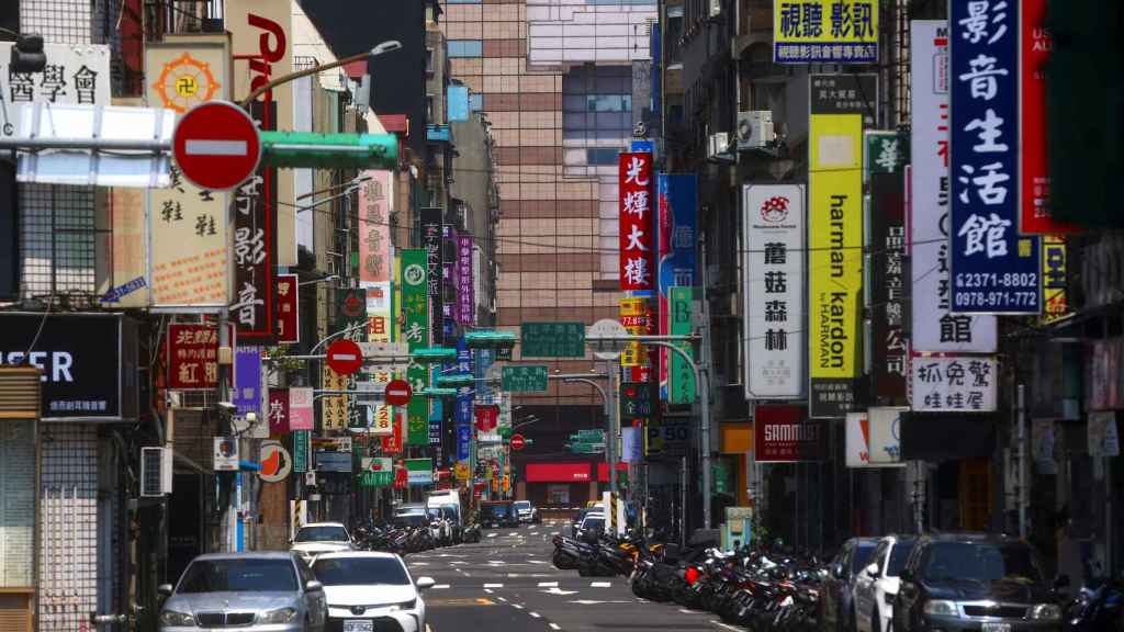 Une rue vide à Taiwan pendant les exercices préparant la population à une attaque chinoise.