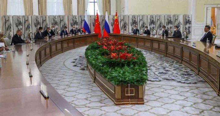 Poutine, plus seul que jamais : l'Iran rejoint la Chine
