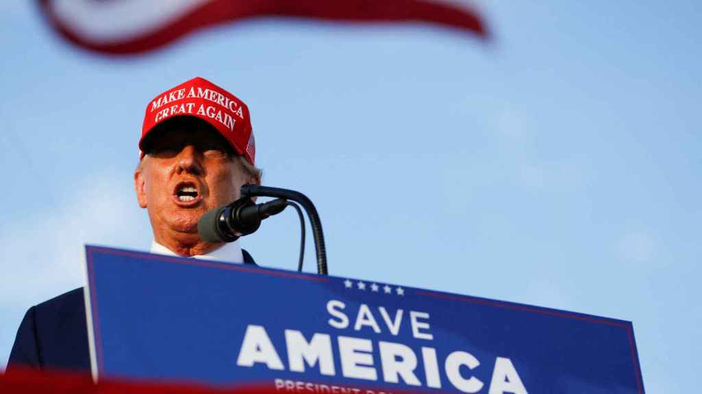 L'ancien président américain Donald Trump lors d'un rassemblement à Miami, en Floride, dimanche.