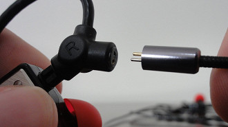 Connexion à 2 broches utilisée pour connecter le microphone au câble Pirole. Source : Vitor Valeri