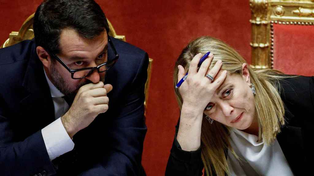 La première ministre Giorgia Meloni et son vice-président et ministre des infrastructures, Matteo Salvini.