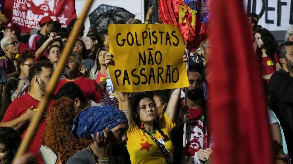 Manifestations au Brésil pour la défense de la démocratie.