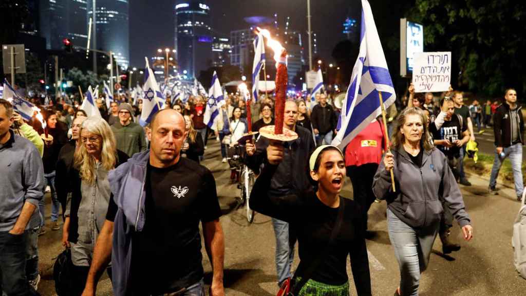 Manifestations contre la nouvelle coalition de droite du Premier ministre Benjamin Netanyahu et ses réformes judiciaires, à Tel Aviv .