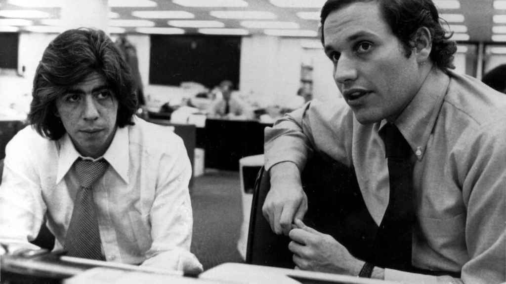 Carl Bernstein à gauche et Robert Woodward à droite, journalistes du Washington Post.