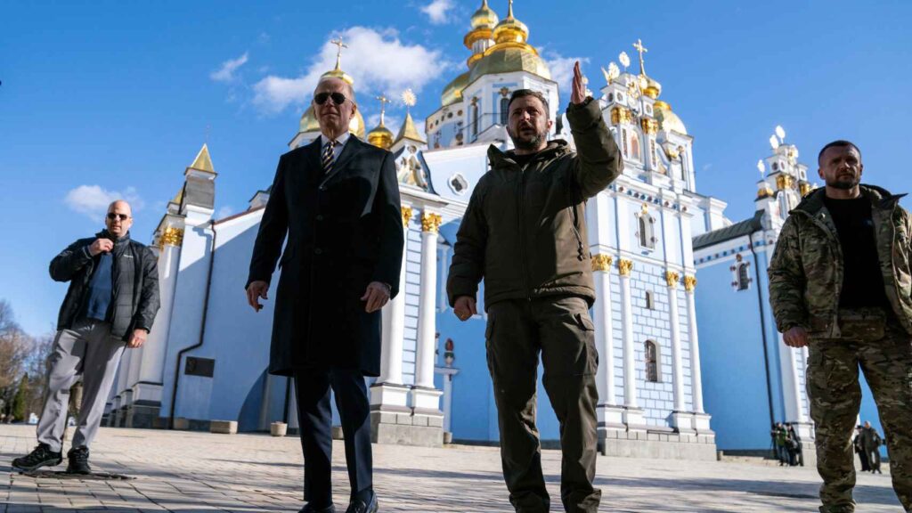 Les préparatifs de Biden pour son voyage en Ukraine :